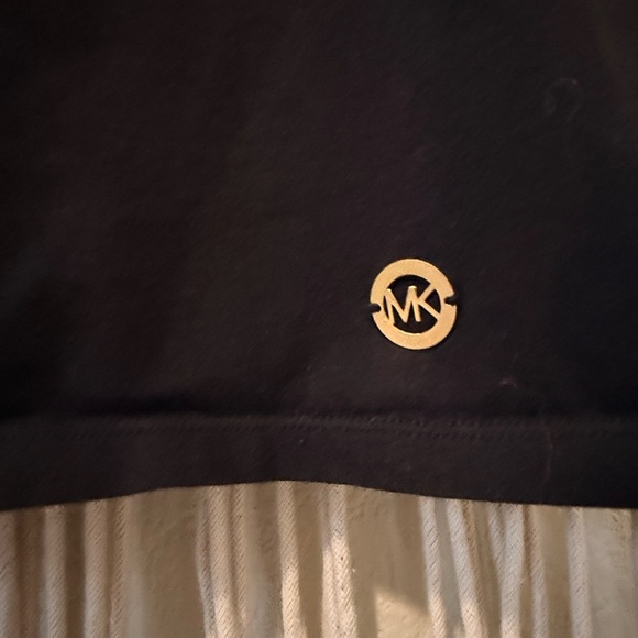 Michael Kors Women’s Black Cutout Shoulder Top L – Short Sleeve with MK Logo - Picture 2 of 3